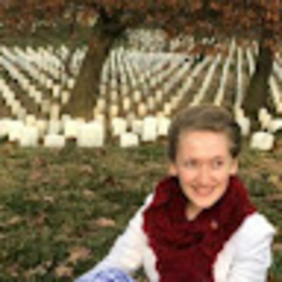 Meet your Posher, Jennifer - Picture 1 of 1